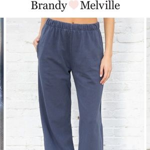 Brandy Melville ANASTASIA SWEATPANTS in navy